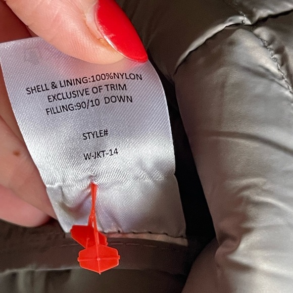 NWT Quince Lightweight Down Long Women’s Hooded Puffer Jacket in Silver/Gray - Picture 7 of 9